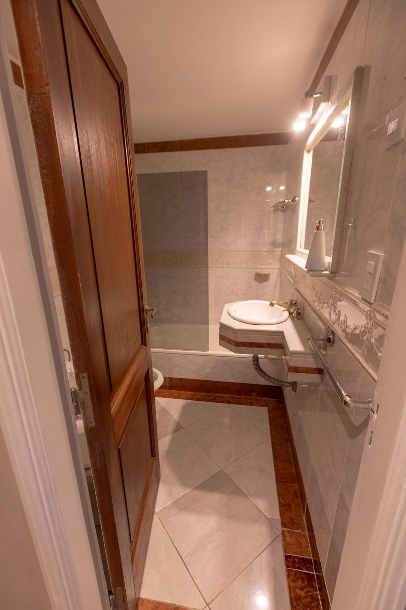 Hotel El Misti Coliving Obelisco Buenos Aires